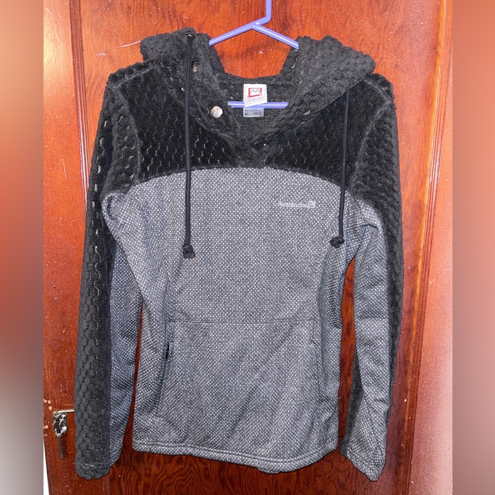 Women’s avalanche hoodie